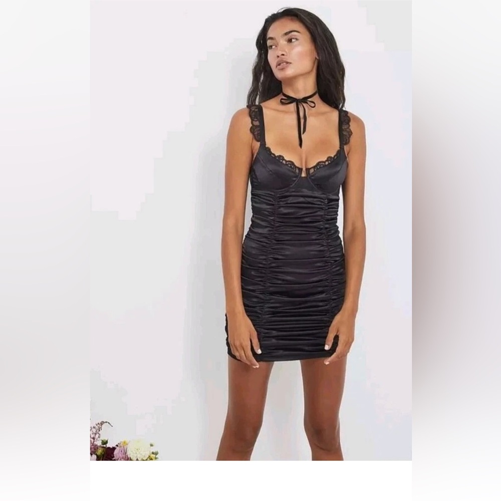 For Love & Lemons Black Ladies Ruched Satin Lace-Trim Bodycon Dress-XXS-PROM